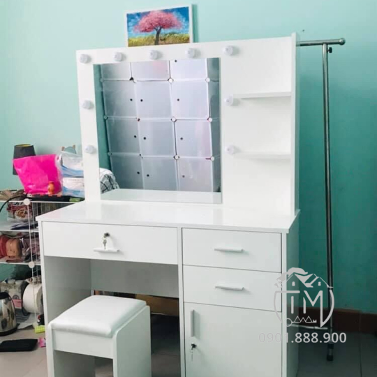 Bàn Trang Điểm TM36