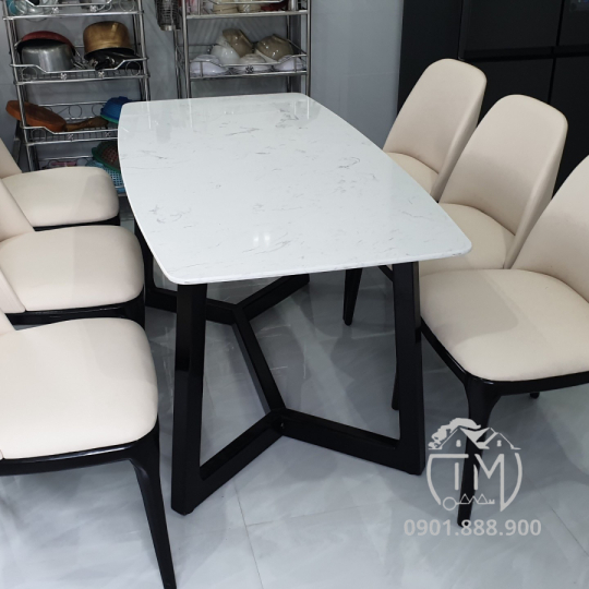Bàn Ăn TM30