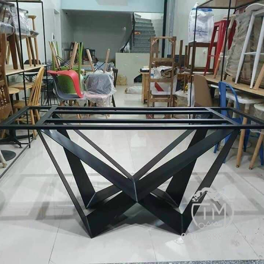 Bàn Ăn Chân Sắt TM03