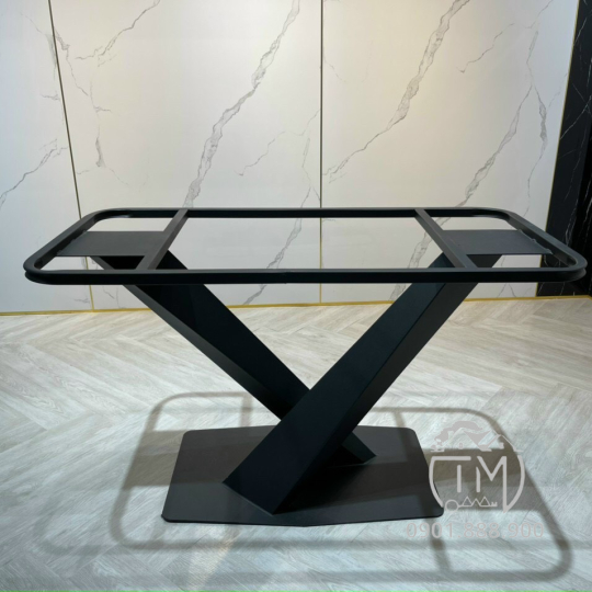 Bàn Ăn Chân Sắt TM07