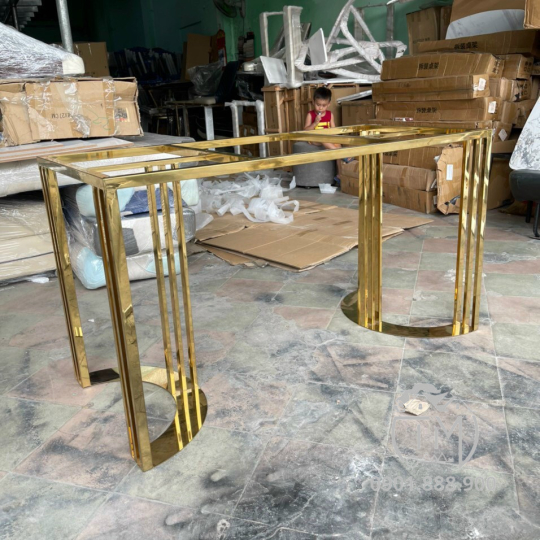Bàn Ăn Chân Sắt TM18