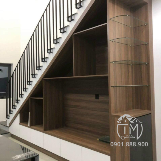 Kệ Góc Cầu Thang TM05